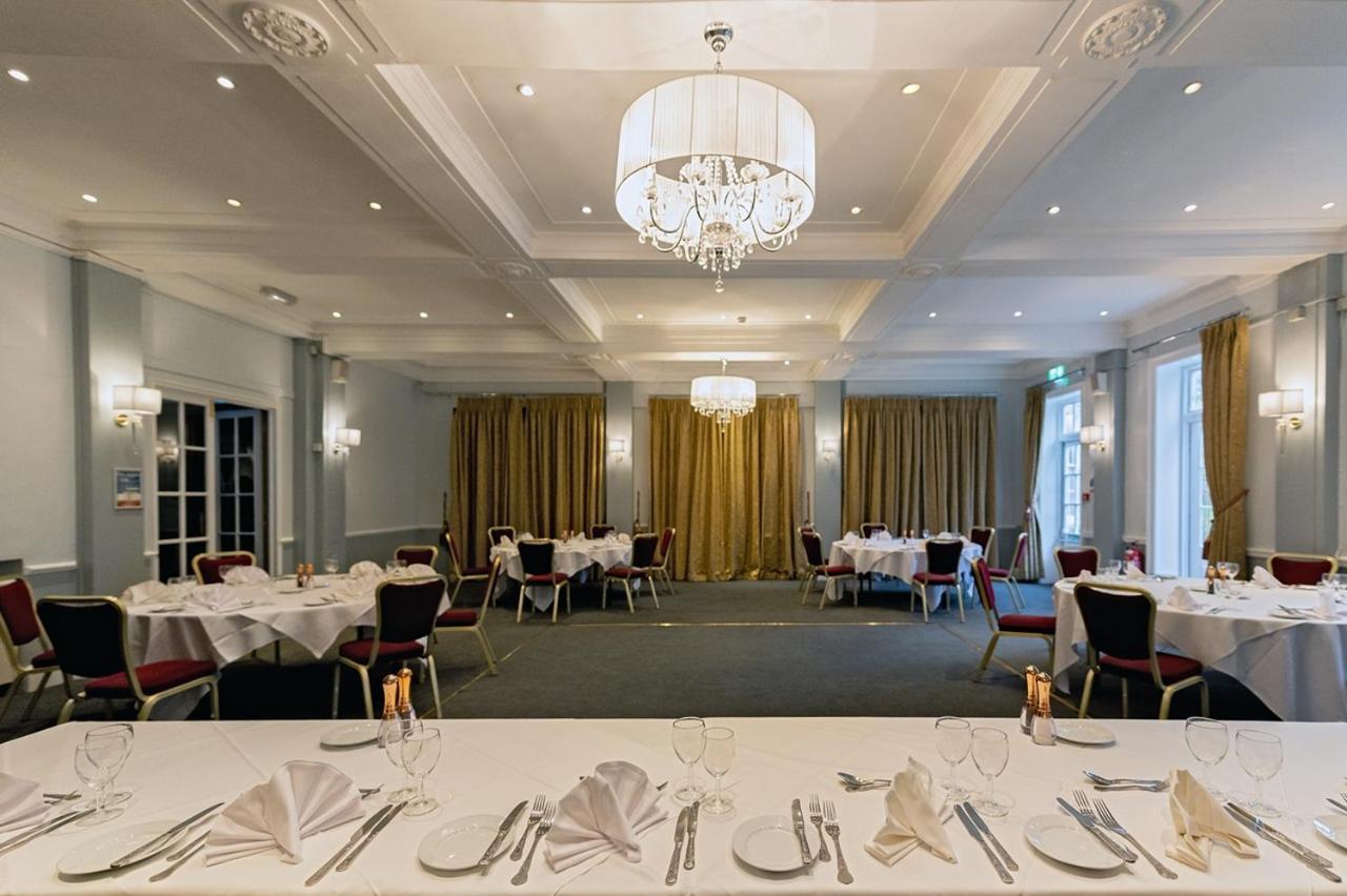 The Chequers Hotel Newbury Kültér fotó
